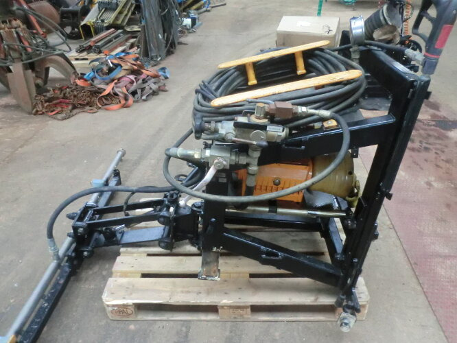 Unimog AUGL Kehrmaschine KMU88H AUGL KMU88H, Kehrmaschinen-Aufbau - Παρελκόμενα για Σάρωθρο δρόμων: φωτογραφία 4 Unimog AUGL Kehrmaschine KMU88H AUGL KMU88H, Kehrmaschinen-Aufbau - Παρελκόμενα για Σάρωθρο δρόμων: φωτογραφία 4