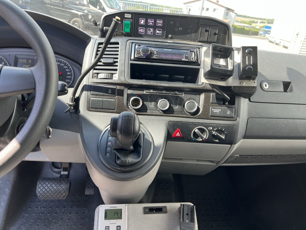 Ασθενοφόρο Volkswagen T5 2.0 TDI 4x2 T5 2.0 TDI 4x2, Krankenwagen: φωτογραφία 6