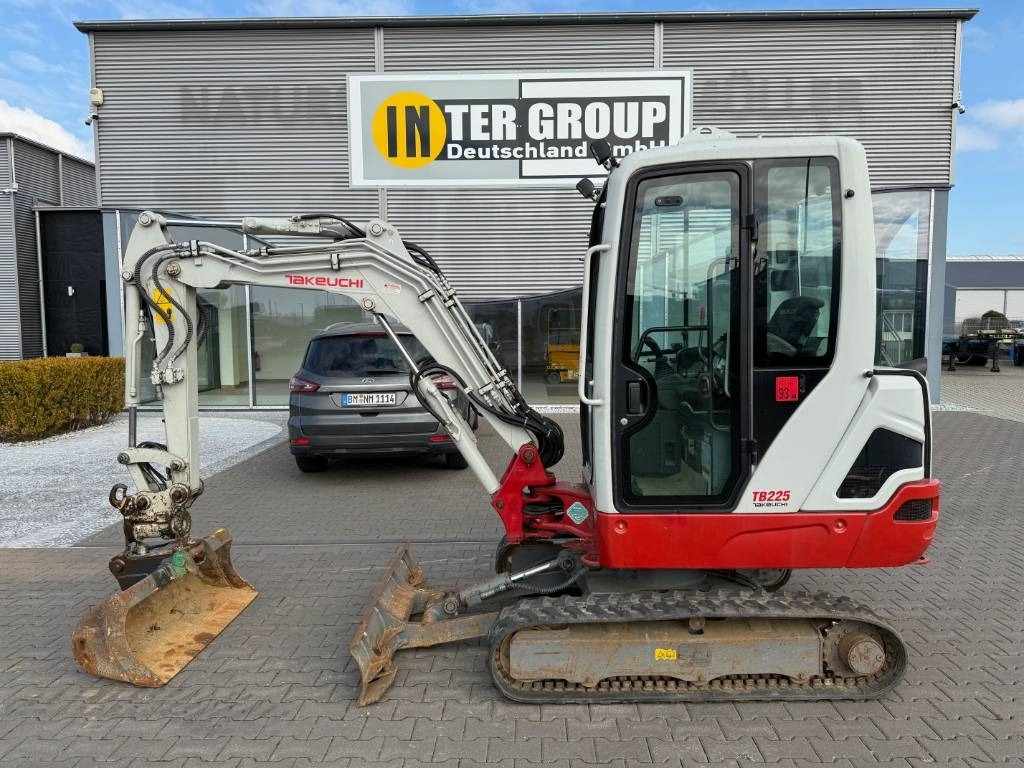 Takeuchi TB 225 V3 - Μίνι εκσκαφέας: φωτογραφία 1 Takeuchi TB 225 V3 - Μίνι εκσκαφέας: φωτογραφία 1