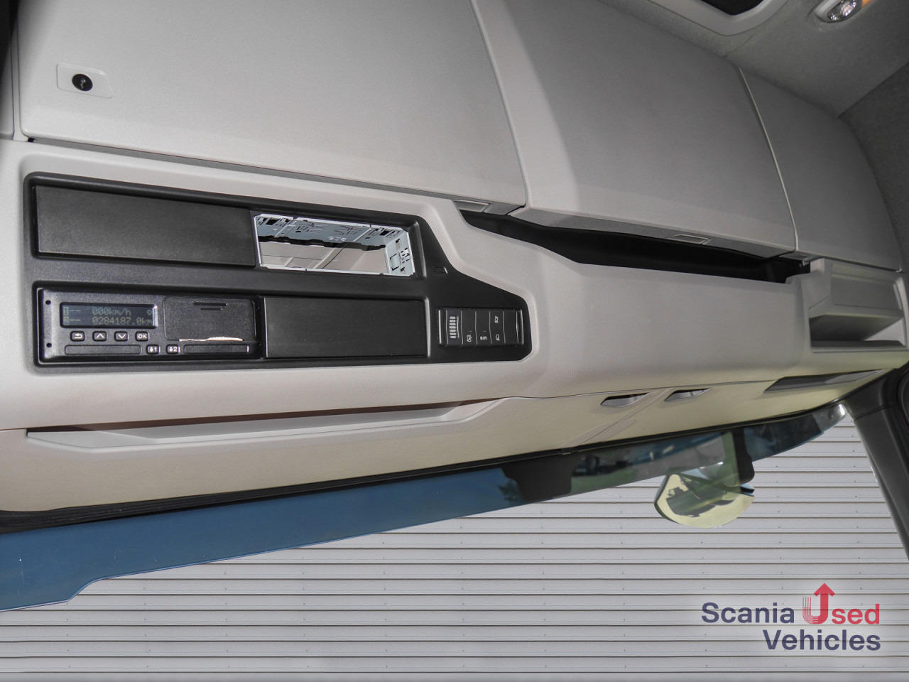 SCANIA R 410 B6x2*4NB - Pritsche / Plane / Hecktüren - - Φορτηγό μουσαμάς: φωτογραφία 5 SCANIA R 410 B6x2*4NB - Pritsche / Plane / Hecktüren - - Φορτηγό μουσαμάς: φωτογραφία 5
