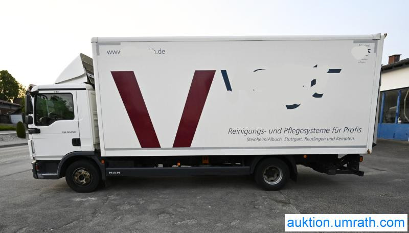 MAN (V181) MAN TGL 12.250 4x2 L/BL Koffer Ladebordwand Klimaautomatik NAVI Luftfederung Automatikgetriebe EURO 6 - Φορτηγό κόφα: φωτογραφία 1 MAN (V181) MAN TGL 12.250 4x2 L/BL Koffer Ladebordwand Klimaautomatik NAVI Luftfederung Automatikgetriebe EURO 6 - Φορτηγό κόφα: φωτογραφία 1