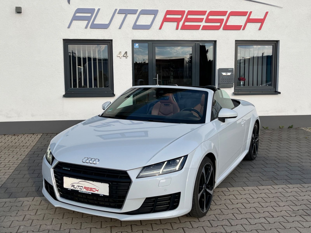 Audi TT Roadster 2.0 TFSI quattro - Αυτοκίνητο: φωτογραφία 1 Audi TT Roadster 2.0 TFSI quattro - Αυτοκίνητο: φωτογραφία 1