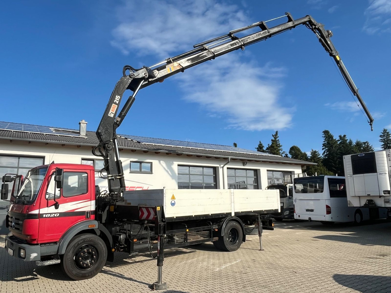 Mercedes-Benz SK 1820 mit HIAB 215-5 mit Jib und Winde - Φορτηγό με ανοιχτή καρότσα, Φορτηγό με γερανό: φωτογραφία 1 Mercedes-Benz SK 1820 mit HIAB 215-5 mit Jib und Winde - Φορτηγό με ανοιχτή καρότσα, Φορτηγό με γερανό: φωτογραφία 1