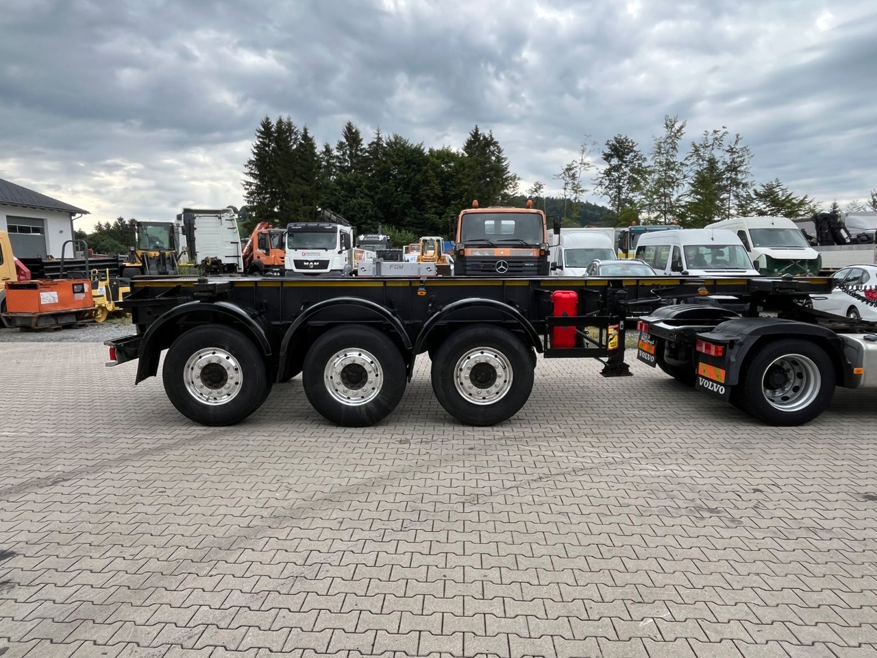 Schwarzmüller S1 R-Serie Tank Chassis ADR SAF Alufelgen - Επικαθήμενο μεταφοράς εμπορευματοκιβωτίων/ Κινητό αμάξωμα: φωτογραφία 1 Schwarzmüller S1 R-Serie Tank Chassis ADR SAF Alufelgen - Επικαθήμενο μεταφοράς εμπορευματοκιβωτίων/ Κινητό αμάξωμα: φωτογραφία 1