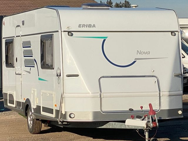 HYMER / ERIBA / HYMERCAR Nova 530 Swing mit Längsbetten und Moser, top Zu - Ρυμουλκούμενο τροχόσπιτο: φωτογραφία 2 HYMER / ERIBA / HYMERCAR Nova 530 Swing mit Längsbetten und Moser, top Zu - Ρυμουλκούμενο τροχόσπιτο: φωτογραφία 2