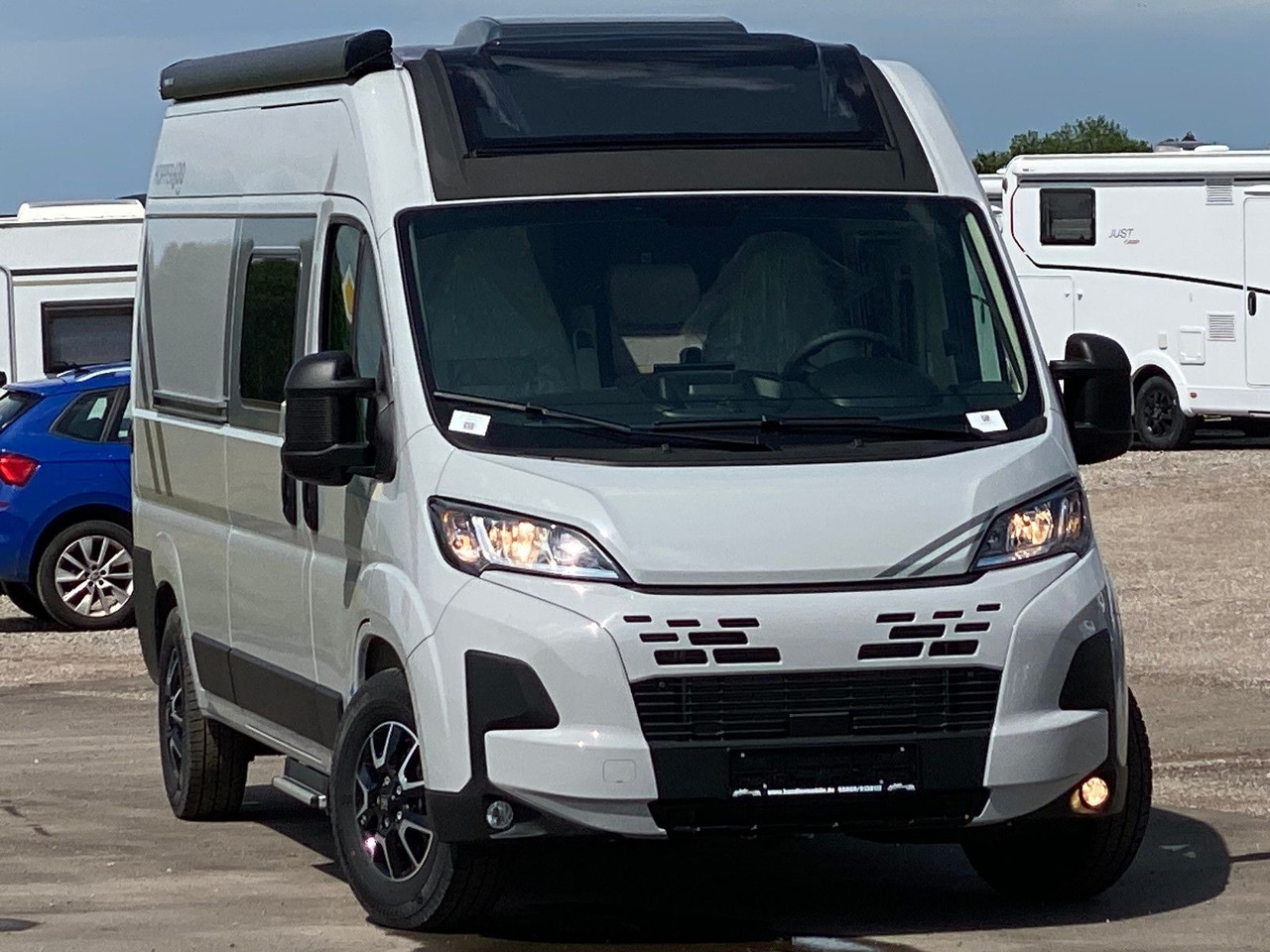 LMC INNOVAN 600 ,Dieselheizung,Modell 25 Skyroof - Αυτοκινούμενο βαν: φωτογραφία 3 LMC INNOVAN 600 ,Dieselheizung,Modell 25 Skyroof - Αυτοκινούμενο βαν: φωτογραφία 3
