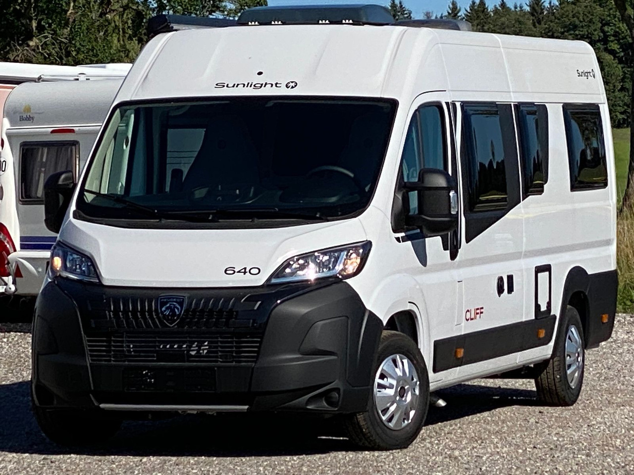 Sunlight Cliff 640 mit Längsbetten,Modell 25 - Αυτοκινούμενο βαν: φωτογραφία 3 Sunlight Cliff 640 mit Längsbetten,Modell 25 - Αυτοκινούμενο βαν: φωτογραφία 3