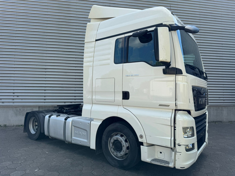 MAN TGX 18.500 XLX / Intarder / Roof Klima / 2 Tanks - Τράκτορας: φωτογραφία 2 MAN TGX 18.500 XLX / Intarder / Roof Klima / 2 Tanks - Τράκτορας: φωτογραφία 2