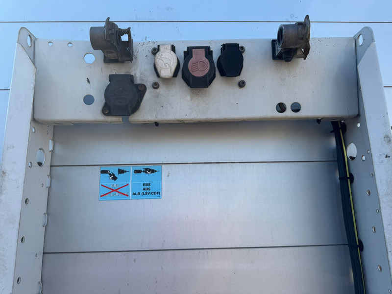 Επικαθήμενο κουρτίνα Schmitz Cargobull 3-Axle / Galvanised chassis / Open Roof / SAF Axle / NL Trailer: φωτογραφία 8 Επικαθήμενο κουρτίνα Schmitz Cargobull 3-Axle / Galvanised chassis / Open Roof / SAF Axle / NL Trailer: φωτογραφία 8