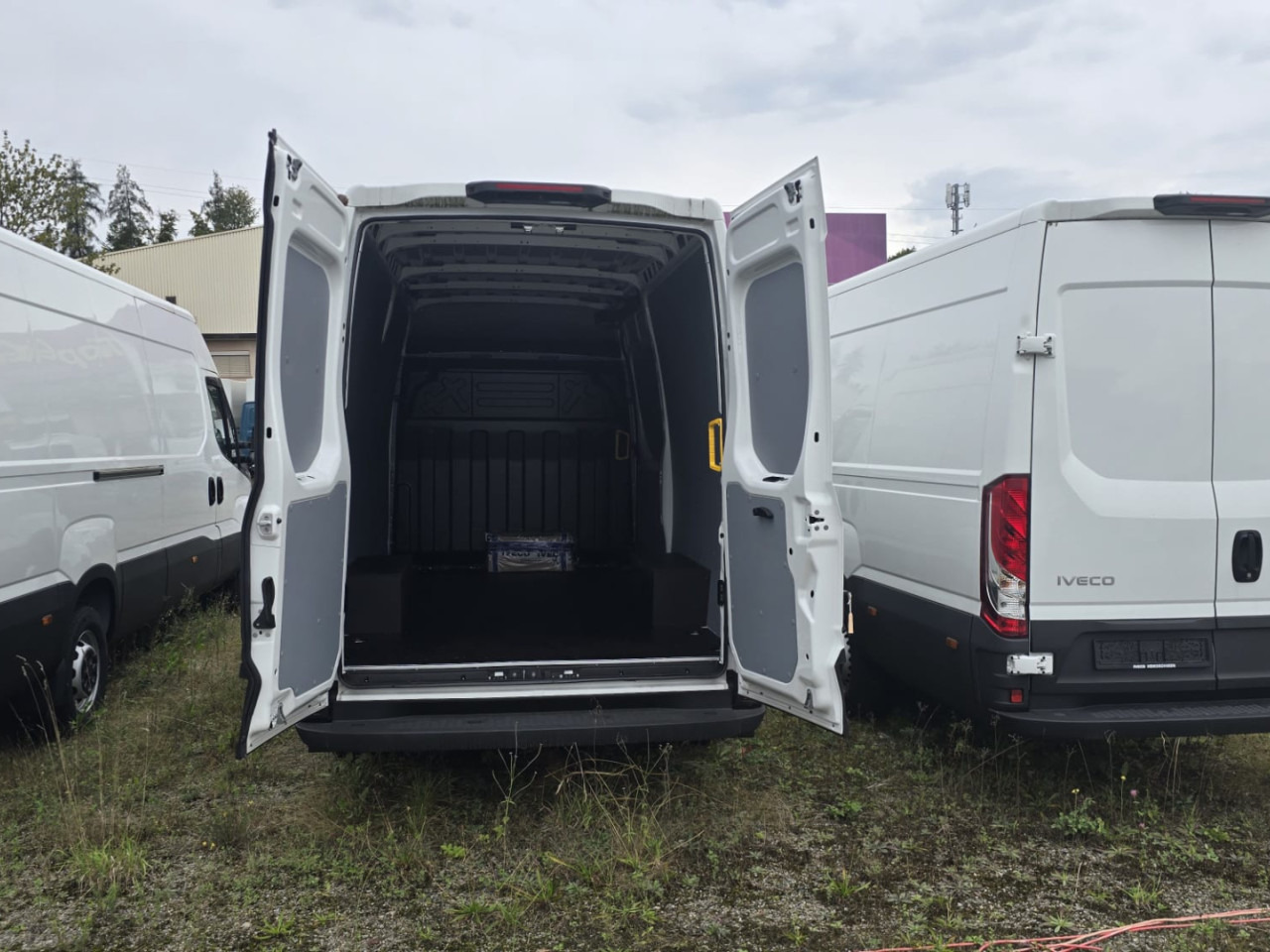 IVECO DAILY 38S14E V - Βαν, Ηλεκτρικό van: φωτογραφία 3 IVECO DAILY 38S14E V - Βαν, Ηλεκτρικό van: φωτογραφία 3