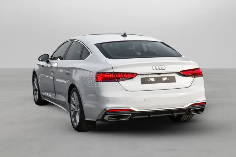Audi A5 - Λιμουζίνα/ Sedan: φωτογραφία 2 Audi A5 - Λιμουζίνα/ Sedan: φωτογραφία 2