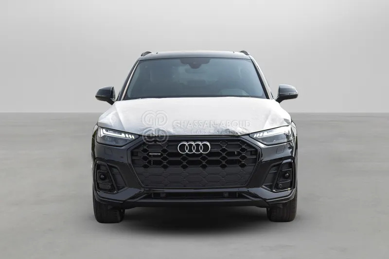 Audi Q5 AWD quattro with ultra technology - SUV: φωτογραφία 2 Audi Q5 AWD quattro with ultra technology - SUV: φωτογραφία 2