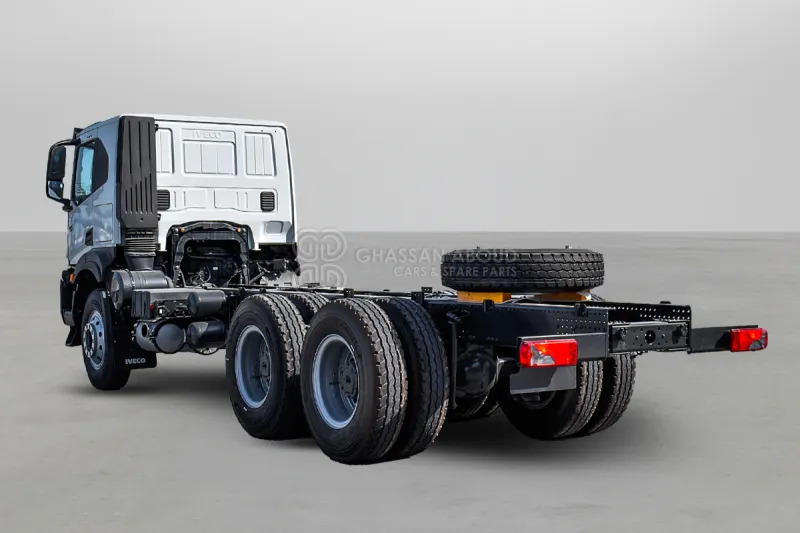 IVECO T-WAY AT380T47H 6X4 R24 TYRES CHASSIS - Barcelona Stock - Φορτηγό σασί: φωτογραφία 3 IVECO T-WAY AT380T47H 6X4 R24 TYRES CHASSIS - Barcelona Stock - Φορτηγό σασί: φωτογραφία 3