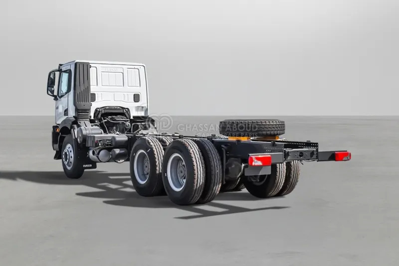 Iveco T-WAY AD380T47H 6x4 R24 Tyres Chassis - Barcelona Stock - Φορτηγό σασί: φωτογραφία 2 Iveco T-WAY AD380T47H 6x4 R24 Tyres Chassis - Barcelona Stock - Φορτηγό σασί: φωτογραφία 2