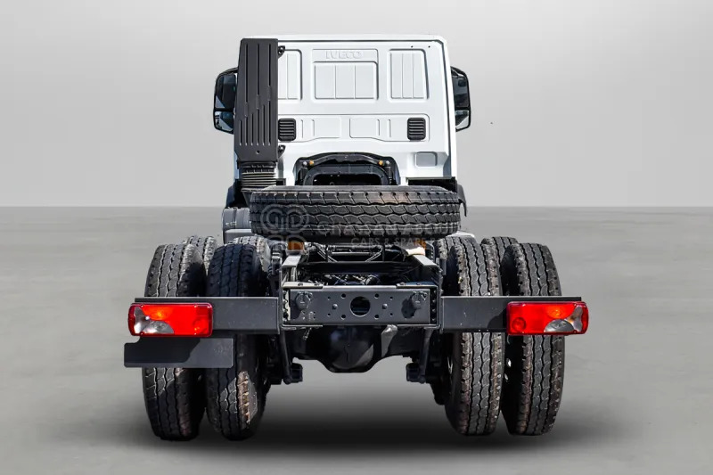 Iveco T-WAY AT380T47H 6x4 R24 Tyres Chassis - Barcelona Stock - Φορτηγό σασί: φωτογραφία 5 Iveco T-WAY AT380T47H 6x4 R24 Tyres Chassis - Barcelona Stock - Φορτηγό σασί: φωτογραφία 5