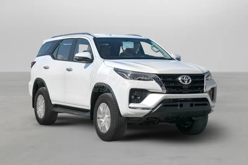 Toyota Fortuner 4X4 PART-TIME - SUV: φωτογραφία 1 Toyota Fortuner 4X4 PART-TIME - SUV: φωτογραφία 1
