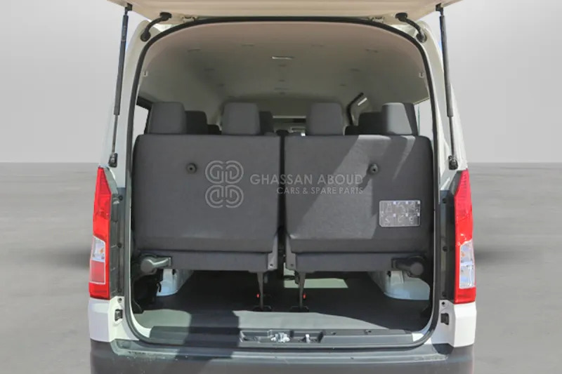Toyota Hiace HIGH ROOF - Επιβατικό βαν: φωτογραφία 3 Toyota Hiace HIGH ROOF - Επιβατικό βαν: φωτογραφία 3