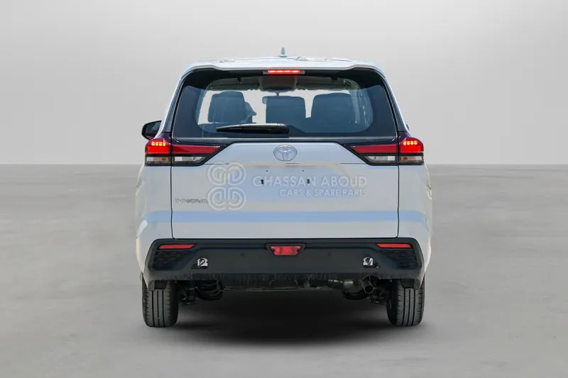 Toyota Innova - SUV: φωτογραφία 5 Toyota Innova - SUV: φωτογραφία 5