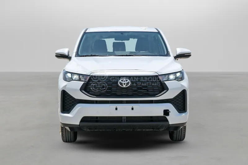 Toyota Innova - SUV: φωτογραφία 2 Toyota Innova - SUV: φωτογραφία 2