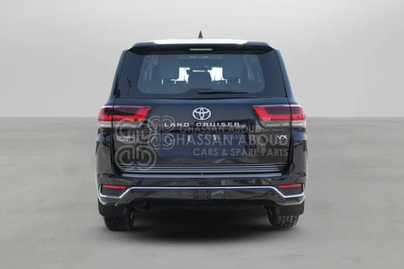 Toyota Land Cruiser 300 4x4 - SUV: φωτογραφία 4 Toyota Land Cruiser 300 4x4 - SUV: φωτογραφία 4