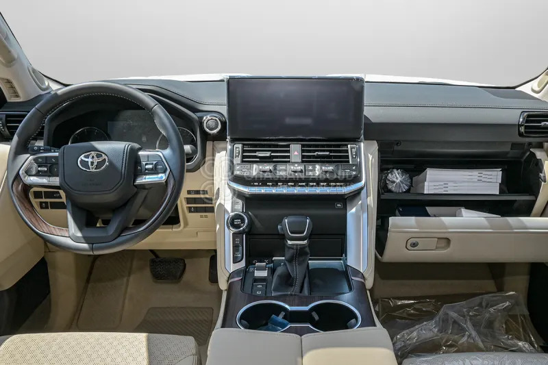 Toyota Land Cruiser 300 4x4 - SUV: φωτογραφία 5 Toyota Land Cruiser 300 4x4 - SUV: φωτογραφία 5