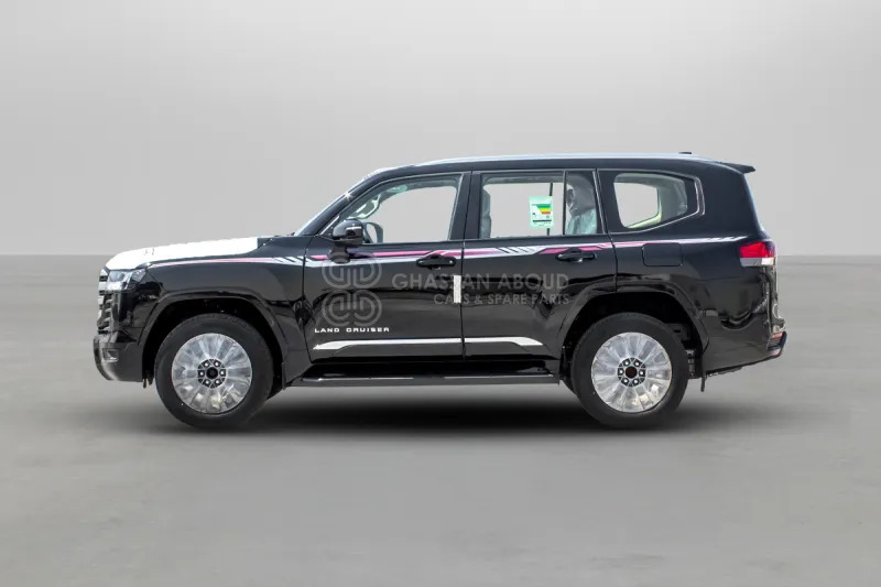 Toyota Land Cruiser 300 - SUV: φωτογραφία 2 Toyota Land Cruiser 300 - SUV: φωτογραφία 2