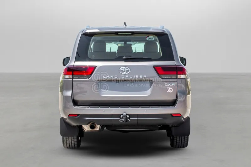 Toyota Land Cruiser 300 - SUV: φωτογραφία 4 Toyota Land Cruiser 300 - SUV: φωτογραφία 4