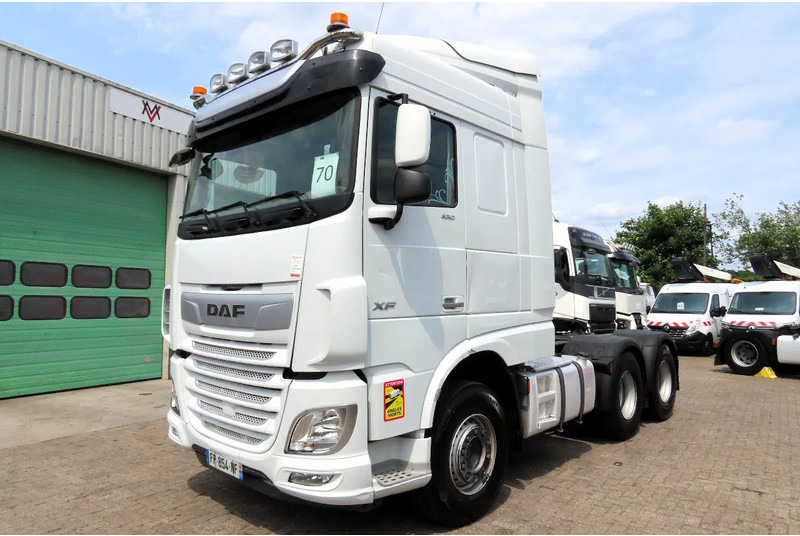 DAF XF 530 6x4 Retarder, Frigo, P-Cool, 2 beds - Τράκτορας: φωτογραφία 1 DAF XF 530 6x4 Retarder, Frigo, P-Cool, 2 beds - Τράκτορας: φωτογραφία 1