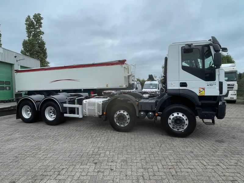 Iveco Trakker 410 PTO RETARDER, 8x4 , 442000 km! - Φορτηγό σασί: φωτογραφία 4 Iveco Trakker 410 PTO RETARDER, 8x4 , 442000 km! - Φορτηγό σασί: φωτογραφία 4