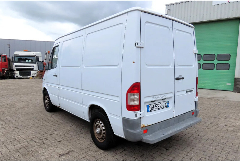 Mercedes-Benz Sprinter 208 3 seats. Very good bus! 100% engine and gearbox! France use - Βαν: φωτογραφία 5 Mercedes-Benz Sprinter 208 3 seats. Very good bus! 100% engine and gearbox! France use - Βαν: φωτογραφία 5
