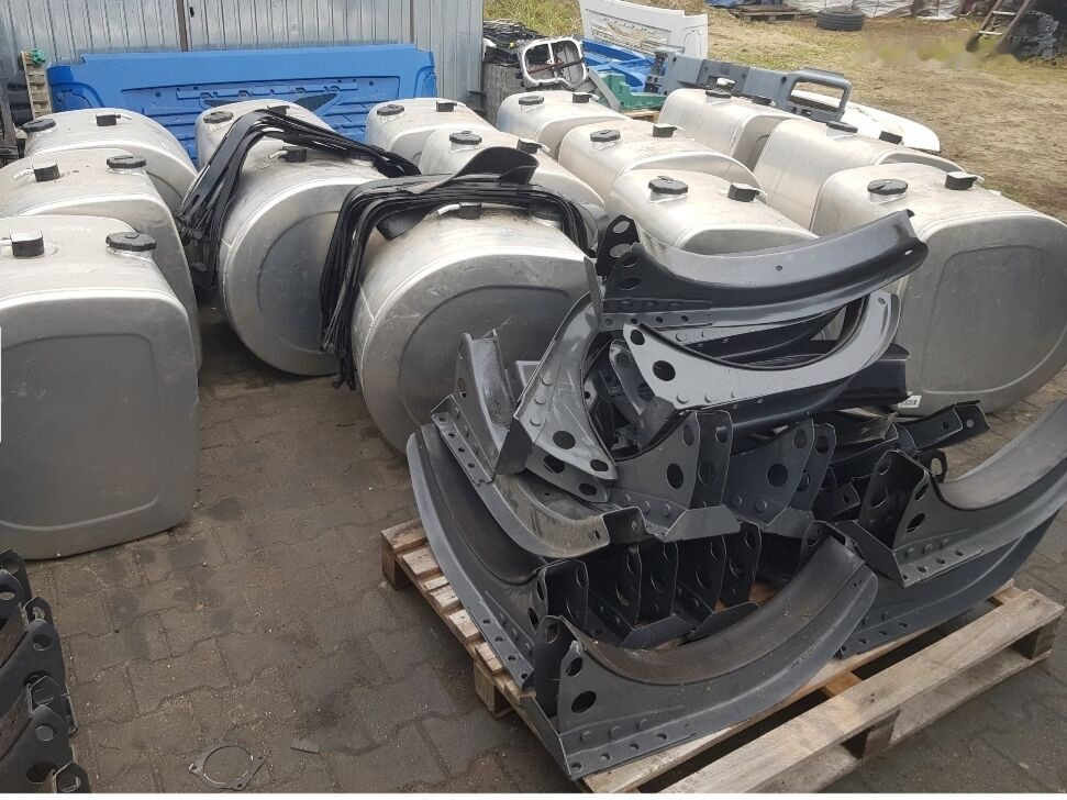 Volvo NEW COMPLETE TANK 285 DM3 22063854 Volvo - Ρεζερβουάρ καυσίμου για Φορτηγό: φωτογραφία 2 Volvo NEW COMPLETE TANK 285 DM3 22063854 Volvo - Ρεζερβουάρ καυσίμου για Φορτηγό: φωτογραφία 2