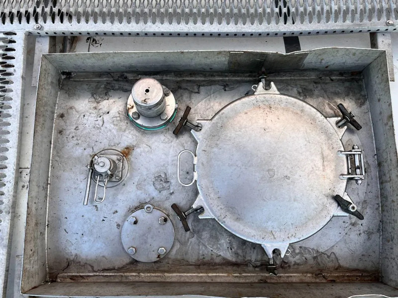 Δεξαμενή αποθήκευσης για τη μεταφορά χημικών ουσιών CPV 30.890L, steam heating, UN PORTABLE, T7, 5Y+CSC insp.: 02/2026: φωτογραφία 14