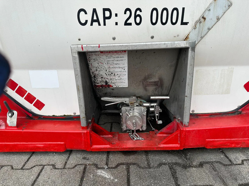 Εμπορευματοκιβώτιο-δεξαμενή για τη μεταφορά καυσίμων SINGAMAS 20FT ISO, 26.000L/1-COMP/3 BAFFELS/3 manholes, 5Y: 08-2027, L4BN, T11: φωτογραφία 7 Εμπορευματοκιβώτιο-δεξαμενή για τη μεταφορά καυσίμων SINGAMAS 20FT ISO, 26.000L/1-COMP/3 BAFFELS/3 manholes, 5Y: 08-2027, L4BN, T11: φωτογραφία 7