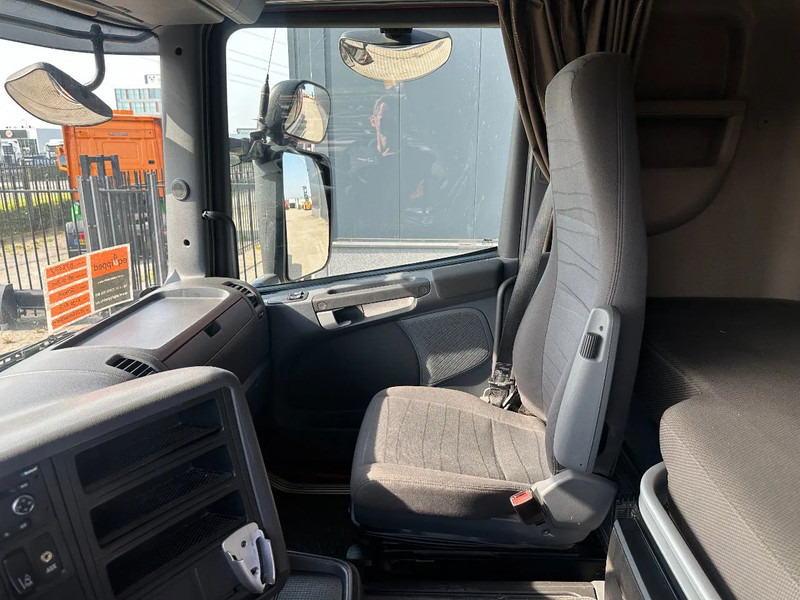 Τράκτορας Scania R490 6x4, RETARDER, EURO-6, NIGHT-AIRCO, 1st axle: 9.000kg, NL-truck, APK: 12/2025: φωτογραφία 17 Τράκτορας Scania R490 6x4, RETARDER, EURO-6, NIGHT-AIRCO, 1st axle: 9.000kg, NL-truck, APK: 12/2025: φωτογραφία 17