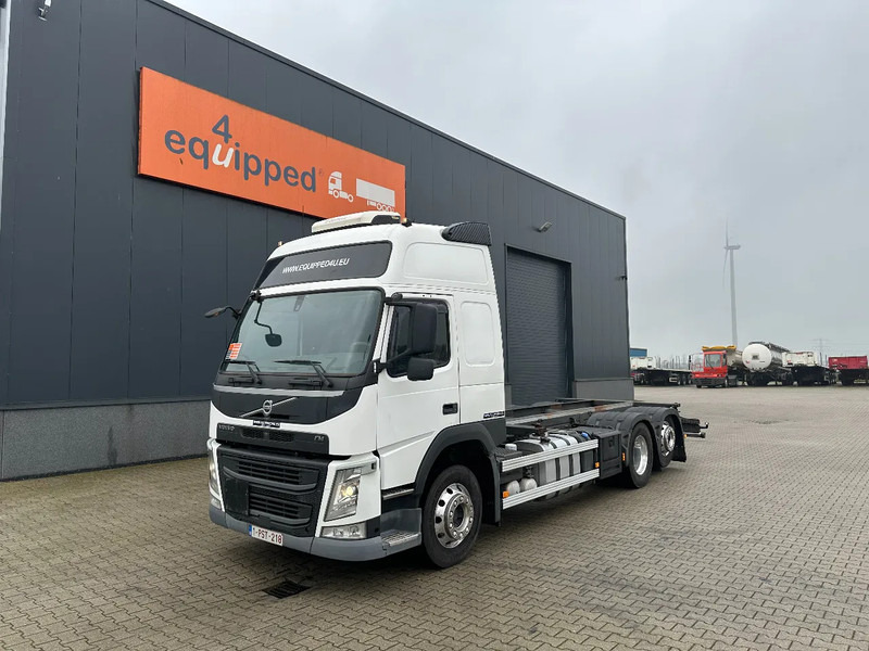Volvo FM 380 Globetrotter 6x2, ADR (FL, AT, OX), LIFT/STEER, 636.183km - Φορτηγό σασί: φωτογραφία 1 Volvo FM 380 Globetrotter 6x2, ADR (FL, AT, OX), LIFT/STEER, 636.183km - Φορτηγό σασί: φωτογραφία 1
