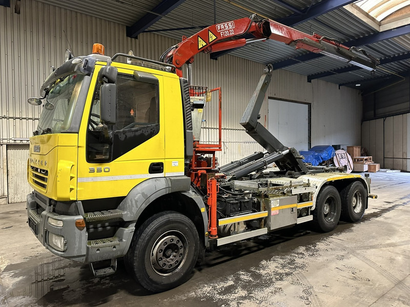 Iveco TRAKKER 350 6x4 HOOKLIFT + CRANE FASSI F120.22 (5/6 F) - *342.000km* - STEEL SPRING / BIG AXLES - AS TRONIC AUTOMATIC GEARBOX - Φορτηγό φόρτωσης γάντζου, Φορτηγό με γερανό: φωτογραφία 3 Iveco TRAKKER 350 6x4 HOOKLIFT + CRANE FASSI F120.22 (5/6 F) - *342.000km* - STEEL SPRING / BIG AXLES - AS TRONIC AUTOMATIC GEARBOX - Φορτηγό φόρτωσης γάντζου, Φορτηγό με γερανό: φωτογραφία 3