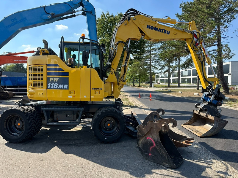 Komatsu PW 118 MR-11 14.3T - SMP ROTOTILT - *2413h* - CENTRAL GREASING - BLADE - 3 BUCKETS - TOP CONDITION - BE MACHINE - Τροχοφόρος εκσκαφέας: φωτογραφία 5 Komatsu PW 118 MR-11 14.3T - SMP ROTOTILT - *2413h* - CENTRAL GREASING - BLADE - 3 BUCKETS - TOP CONDITION - BE MACHINE - Τροχοφόρος εκσκαφέας: φωτογραφία 5