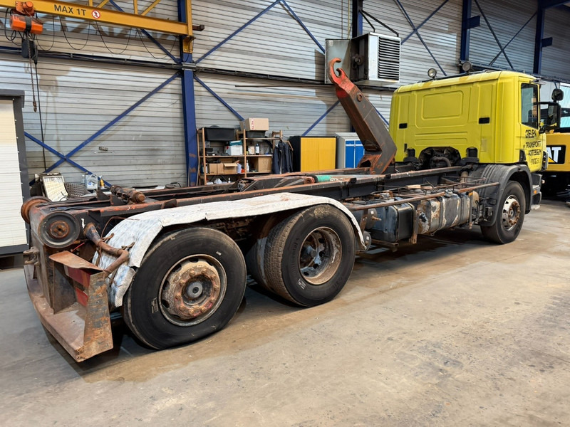 Scania 94G-260 6x2 HOOKLIFT - MANUAL - BE TRUCK - Φορτηγό φόρτωσης γάντζου: φωτογραφία 4 Scania 94G-260 6x2 HOOKLIFT - MANUAL - BE TRUCK - Φορτηγό φόρτωσης γάντζου: φωτογραφία 4