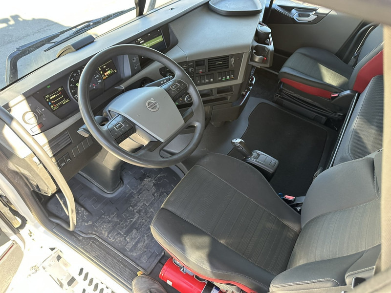 Φορτηγό με γερανό Volvo FH 540 TRACTOR + CRANE PK 18500 + RADIO - *449.000km* - EURO 6 - COC - 4 STABS: φωτογραφία 11