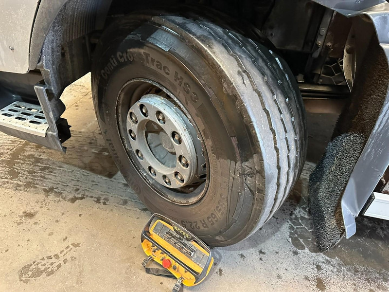 Φορτηγό φόρτωσης γάντζου, Φορτηγό με γερανό Volvo FH12-420 8x4 HOOKLIFT AJK + CRANE EFFER 250 - 3S - RADIO - TRIDEM LIFT + STEERING AXLE - I SHIFT - BE TRUCK: φωτογραφία 10 Φορτηγό φόρτωσης γάντζου, Φορτηγό με γερανό Volvo FH12-420 8x4 HOOKLIFT AJK + CRANE EFFER 250 - 3S - RADIO - TRIDEM LIFT + STEERING AXLE - I SHIFT - BE TRUCK: φωτογραφία 10