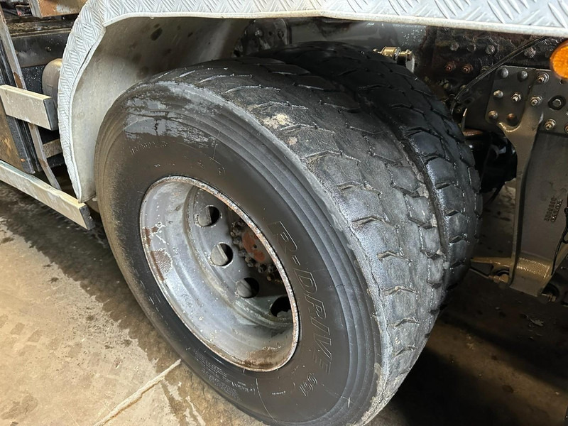 Φορτηγό φόρτωσης γάντζου, Φορτηγό με γερανό Volvo FH12-420 8x4 HOOKLIFT AJK + CRANE EFFER 250 - 3S - RADIO - TRIDEM LIFT + STEERING AXLE - I SHIFT - BE TRUCK: φωτογραφία 13 Φορτηγό φόρτωσης γάντζου, Φορτηγό με γερανό Volvo FH12-420 8x4 HOOKLIFT AJK + CRANE EFFER 250 - 3S - RADIO - TRIDEM LIFT + STEERING AXLE - I SHIFT - BE TRUCK: φωτογραφία 13