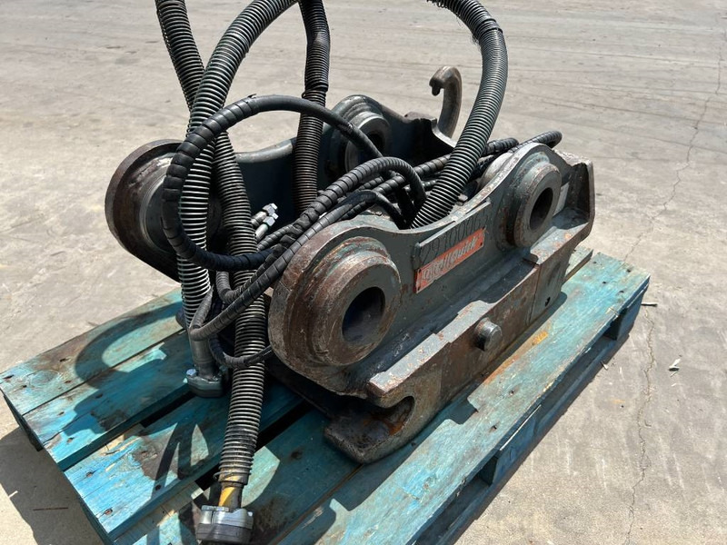 OilQuick OQ70/55 - 323E - Ταχυσύνδεσμος για Κατασκευή μηχανήματα: φωτογραφία 5 OilQuick OQ70/55 - 323E - Ταχυσύνδεσμος για Κατασκευή μηχανήματα: φωτογραφία 5