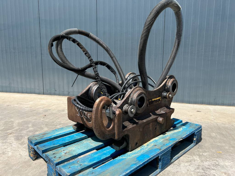 OilQuick OQ70/55 323E - Ταχυσύνδεσμος για Κατασκευή μηχανήματα: φωτογραφία 1 OilQuick OQ70/55 323E - Ταχυσύνδεσμος για Κατασκευή μηχανήματα: φωτογραφία 1