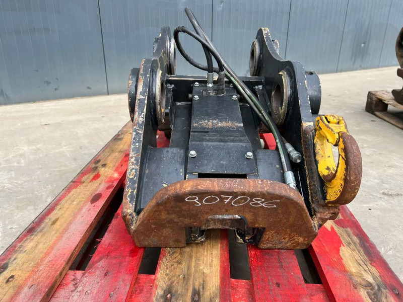 Volvo S1 - 323D - Ταχυσύνδεσμος για Κατασκευή μηχανήματα: φωτογραφία 2 Volvo S1 - 323D - Ταχυσύνδεσμος για Κατασκευή μηχανήματα: φωτογραφία 2