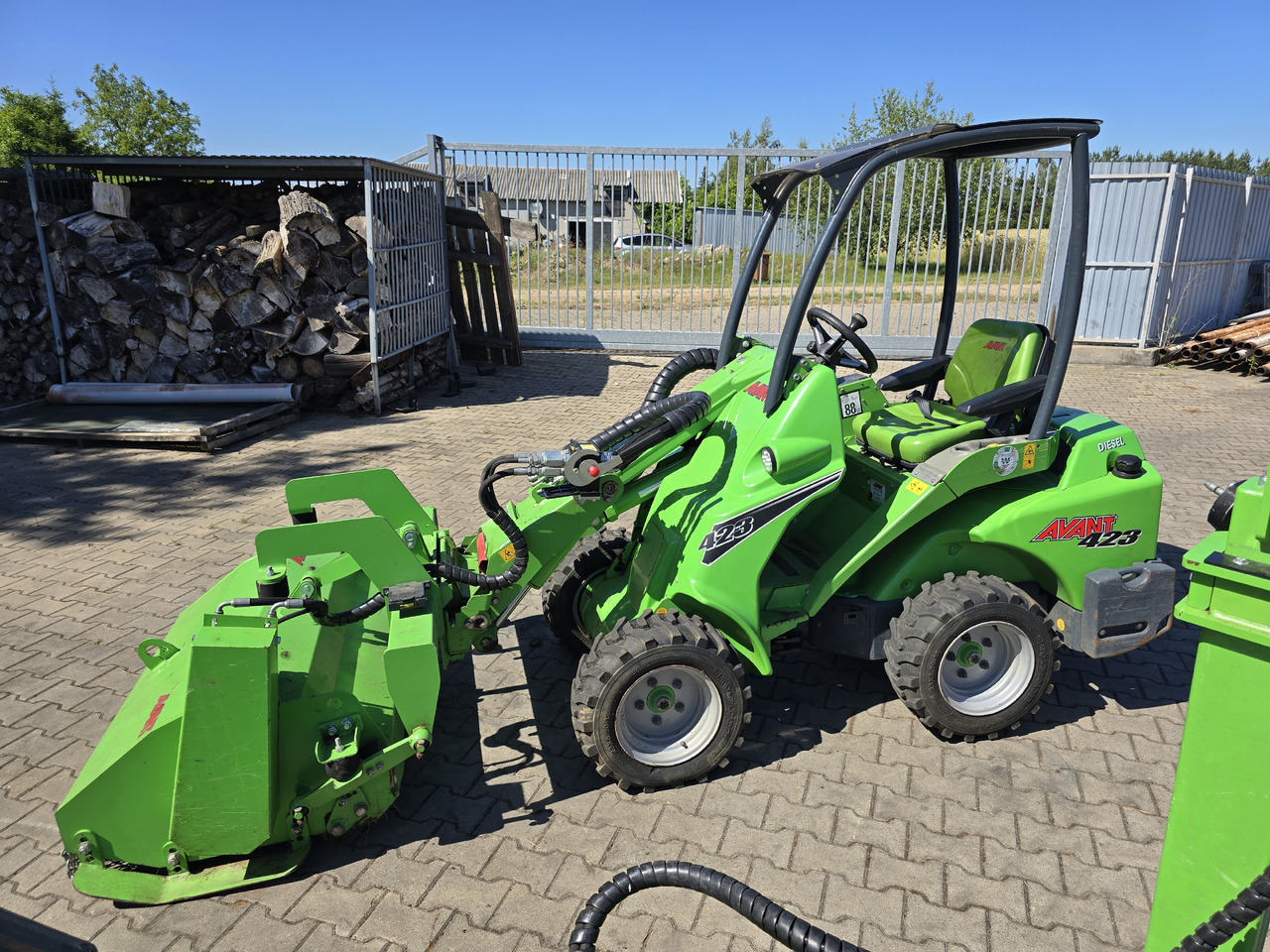 AVANT 423 - Φορτωτής πλάγιας ολίσθησης: φωτογραφία 3 AVANT 423 - Φορτωτής πλάγιας ολίσθησης: φωτογραφία 3