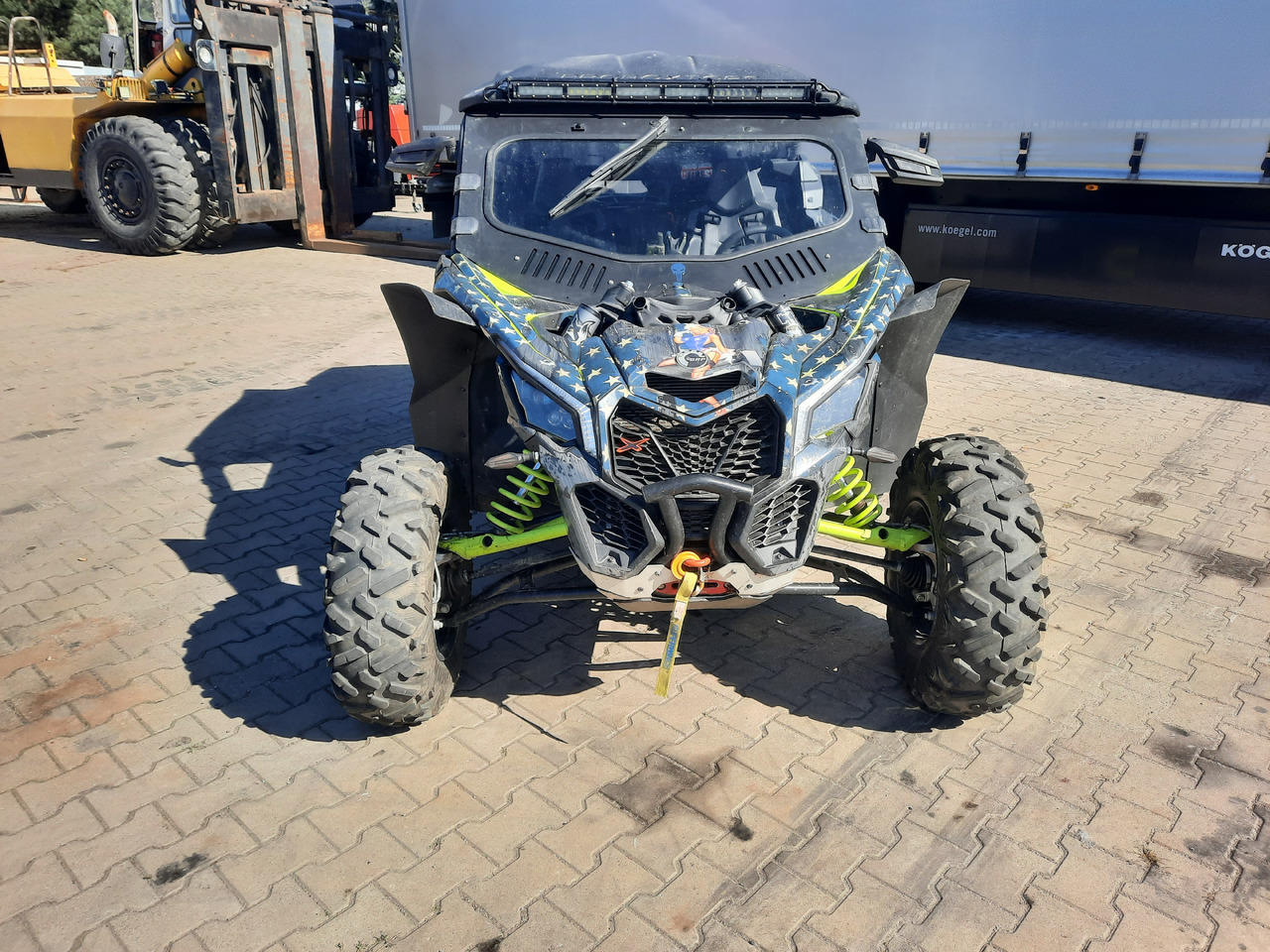 CAN-AM Maverick X3 XDS z homologacją - Τετράκλινα: φωτογραφία 4 CAN-AM Maverick X3 XDS z homologacją - Τετράκλινα: φωτογραφία 4
