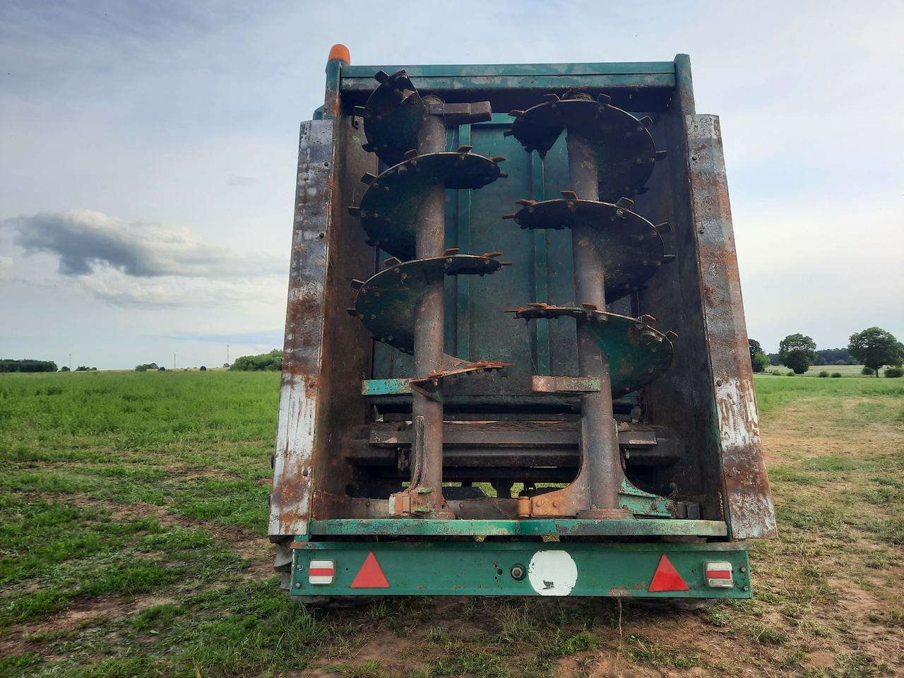 DEGUILLAUME Force 16 D - Κοπροδιανομέας: φωτογραφία 5 DEGUILLAUME Force 16 D - Κοπροδιανομέας: φωτογραφία 5