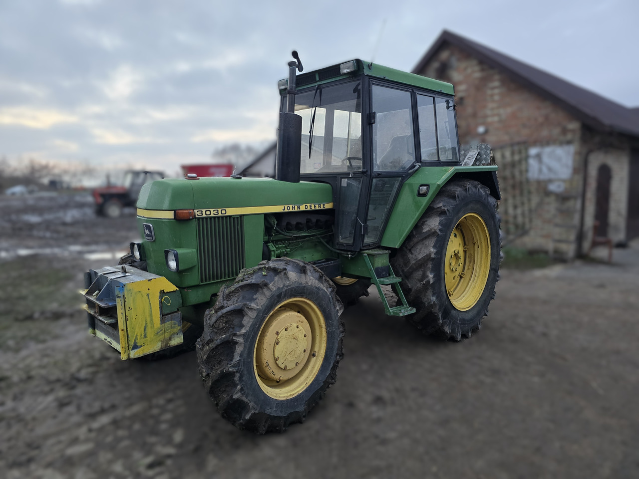 JOHN DEERE 3030E - Τρακτέρ: φωτογραφία 3 JOHN DEERE 3030E - Τρακτέρ: φωτογραφία 3