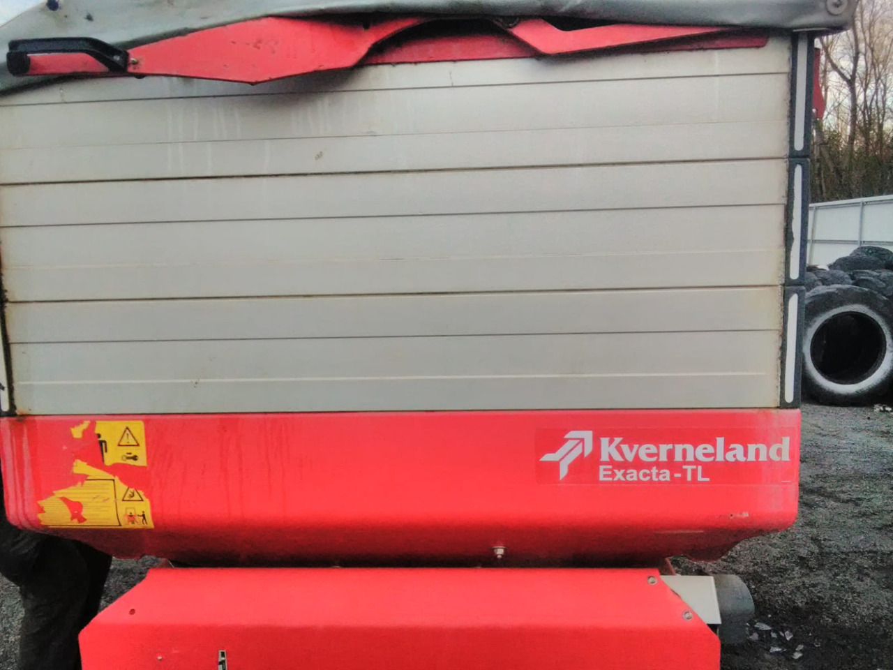 KVERNELAND EXACTA – TL - Λιπασματοδιανομέας: φωτογραφία 5 KVERNELAND EXACTA – TL - Λιπασματοδιανομέας: φωτογραφία 5