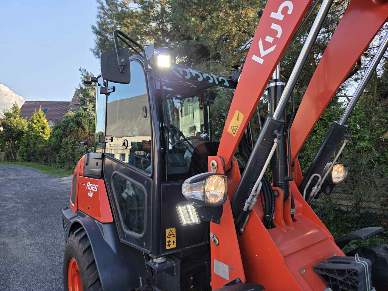 Kubota R065 HW - Ελαστιχοφόρος φορτωτής: φωτογραφία 5 Kubota R065 HW - Ελαστιχοφόρος φορτωτής: φωτογραφία 5